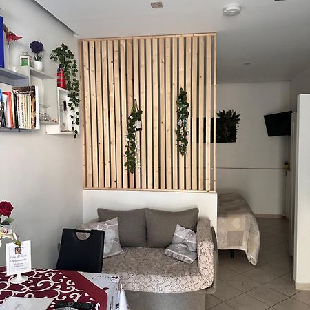 Casa Vacanza Dei Greci Barletta Exterior foto